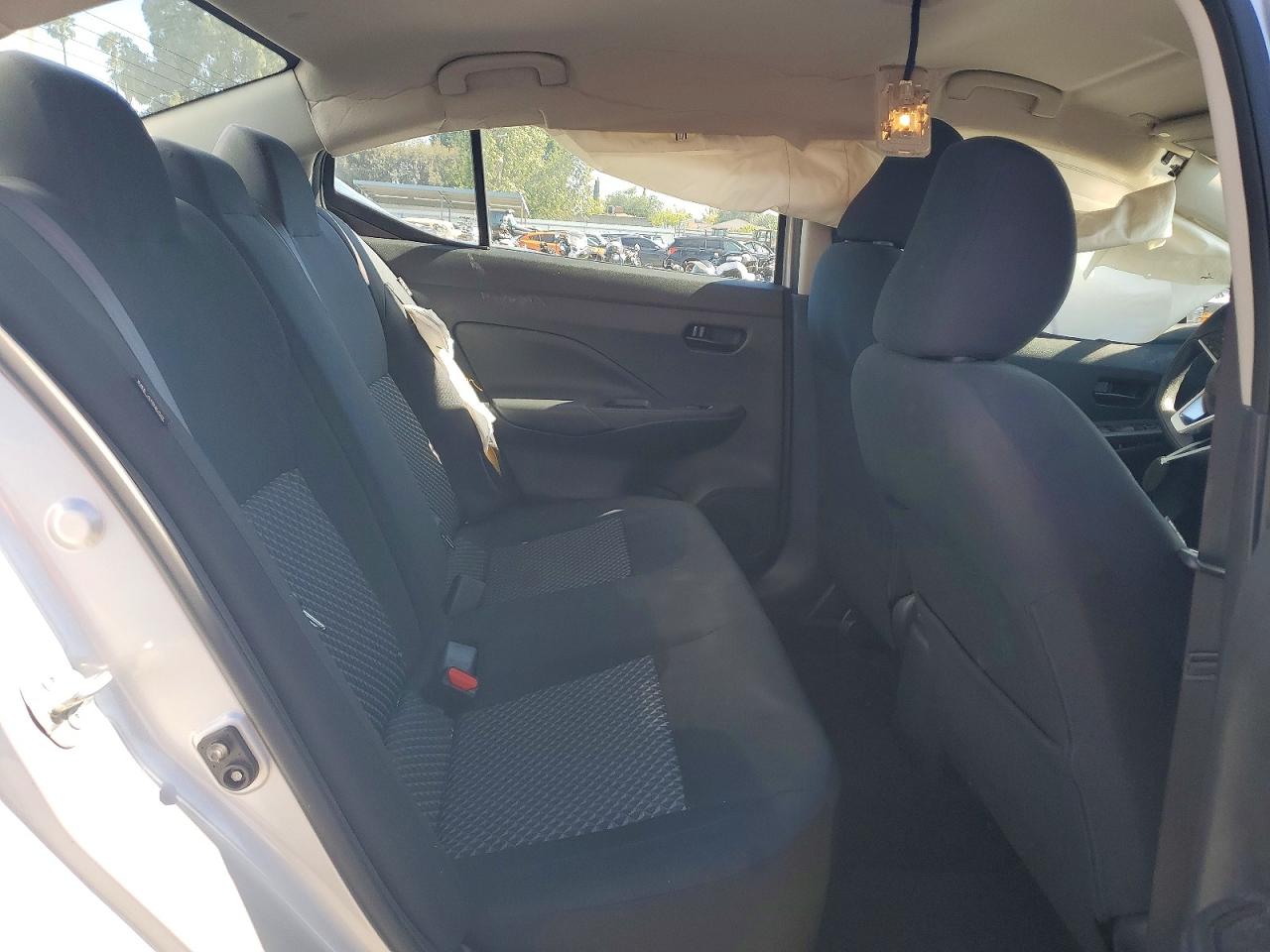 2020 NISSAN VERSA S photo 28