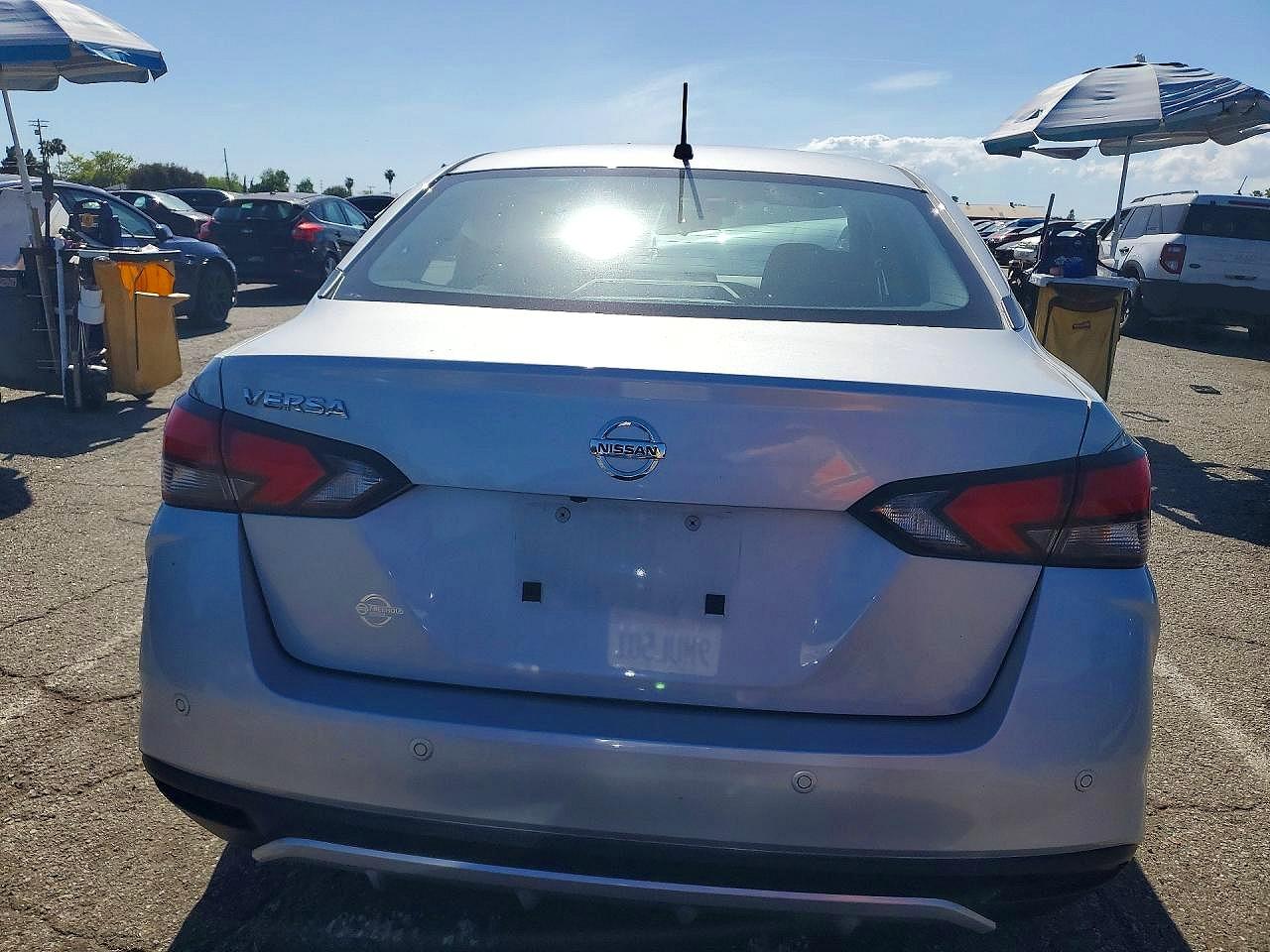 2020 NISSAN VERSA S photo 16