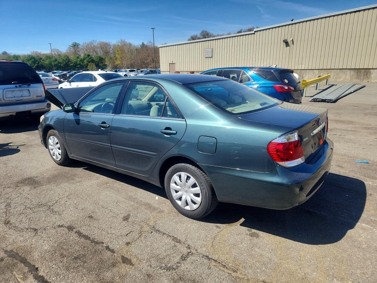 2006 TOYOTA CAMRY LE photo 3