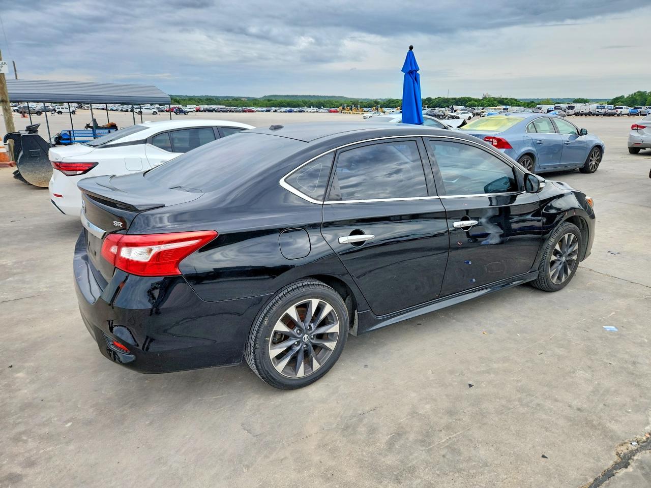 2017 NISSAN SENTRA SR photo 5