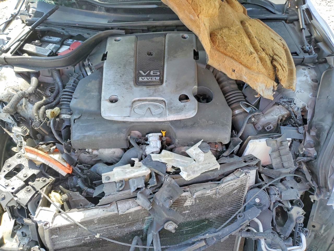 2010 INFINITI G37 photo 21