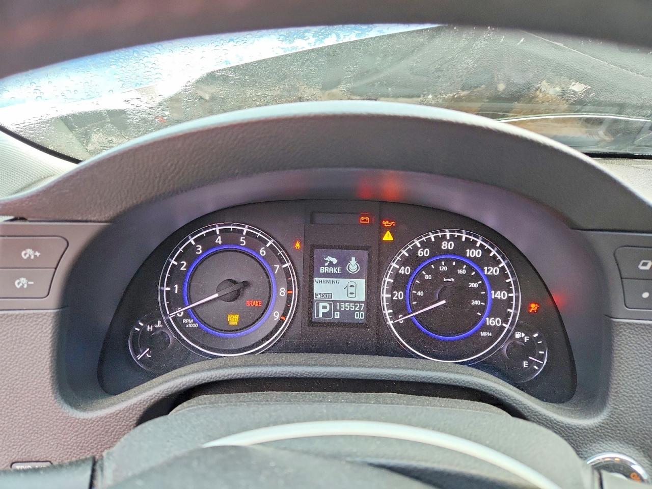 2010 INFINITI G37 photo 17