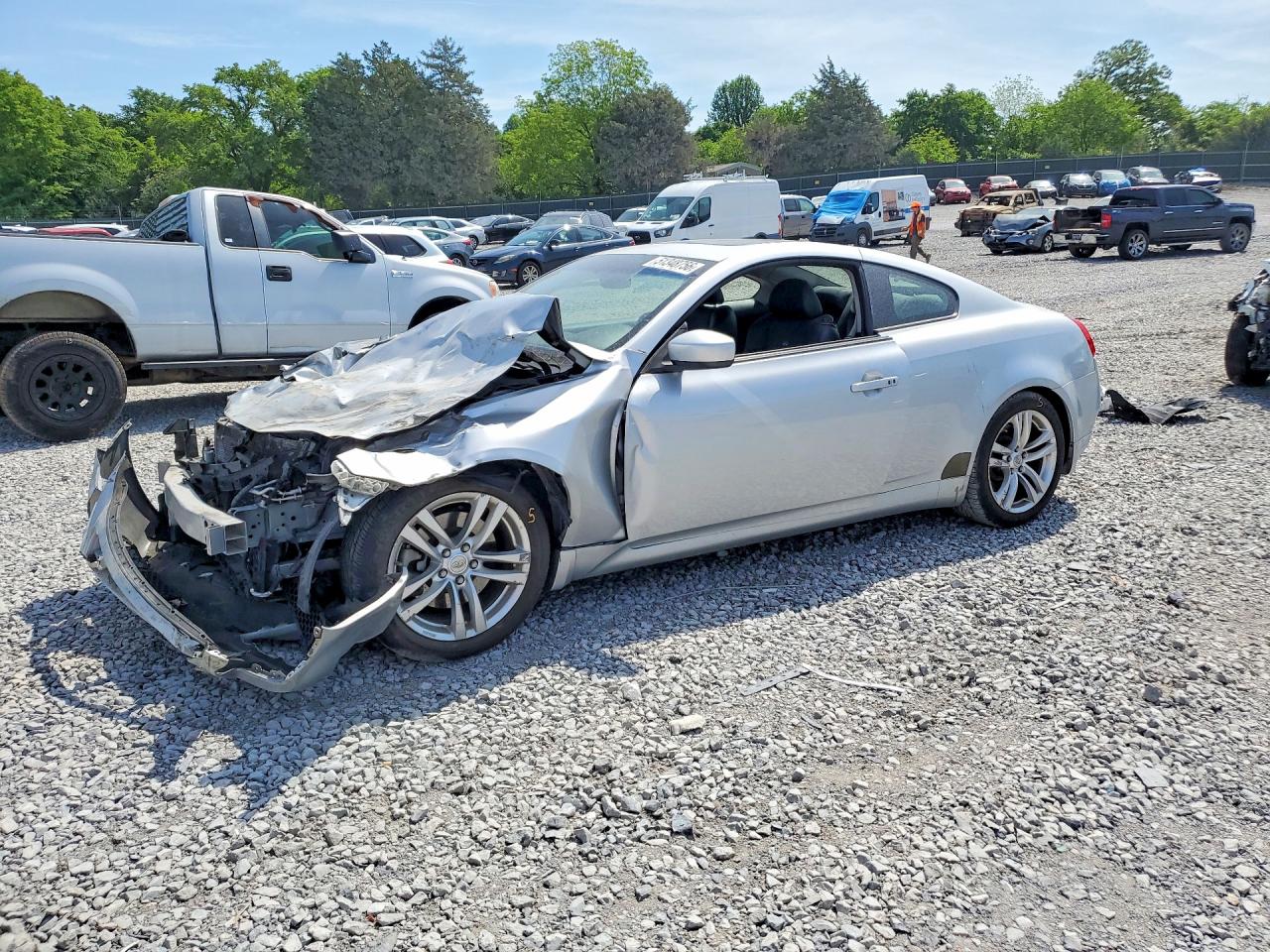 2010 INFINITI G37
