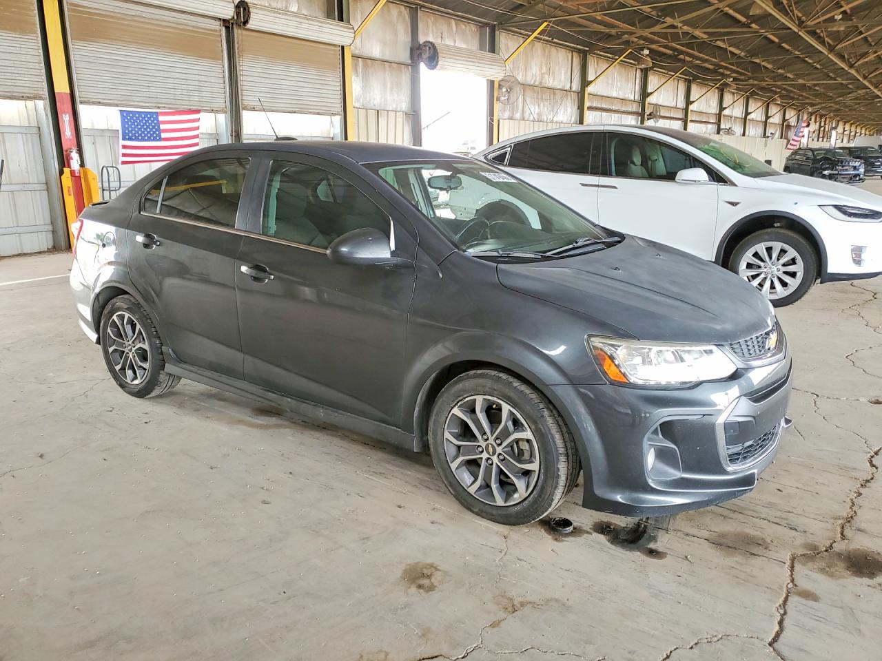 2017 CHEVROLET SONIC LT photo 4