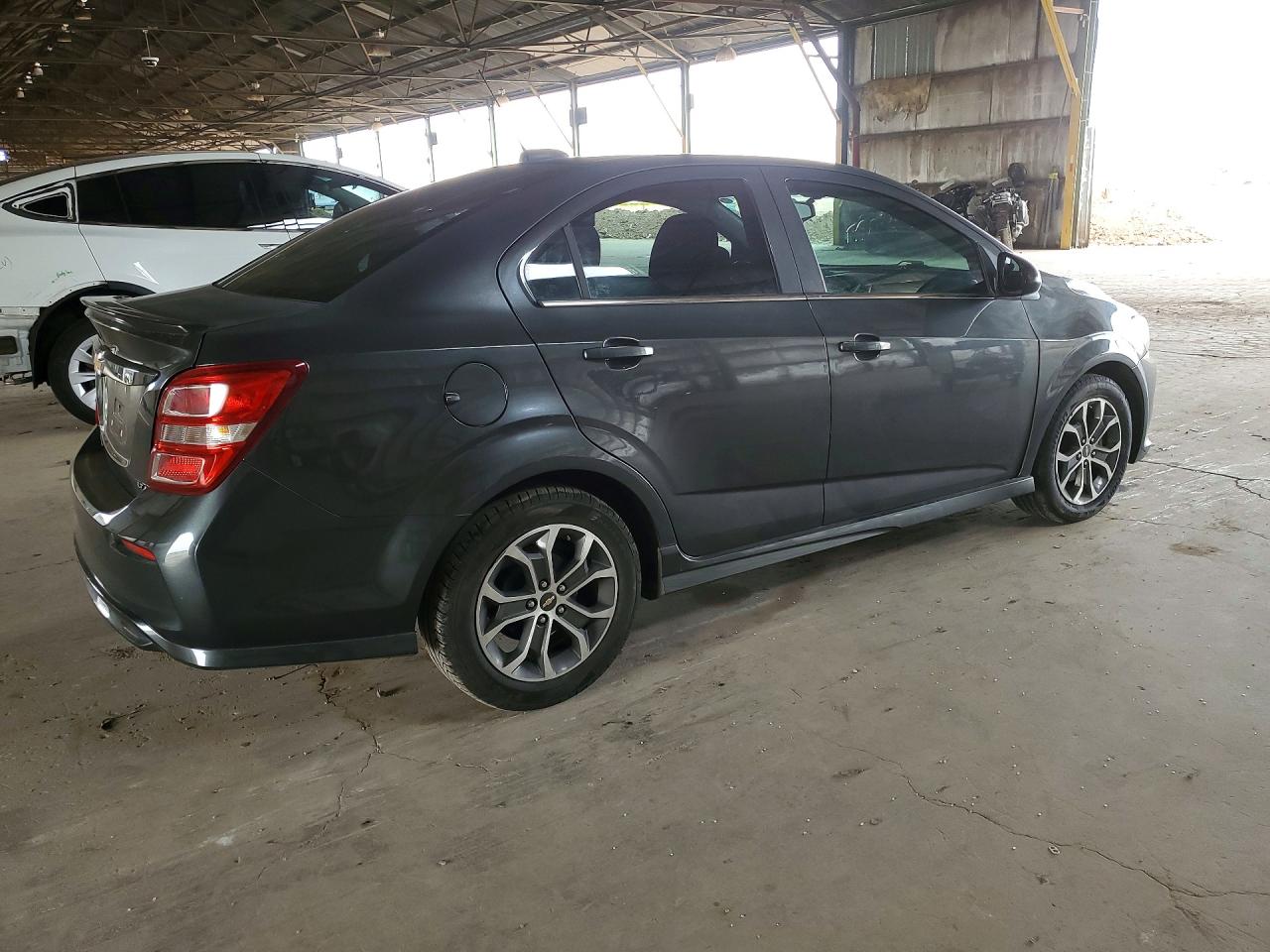 2017 CHEVROLET SONIC LT photo 3