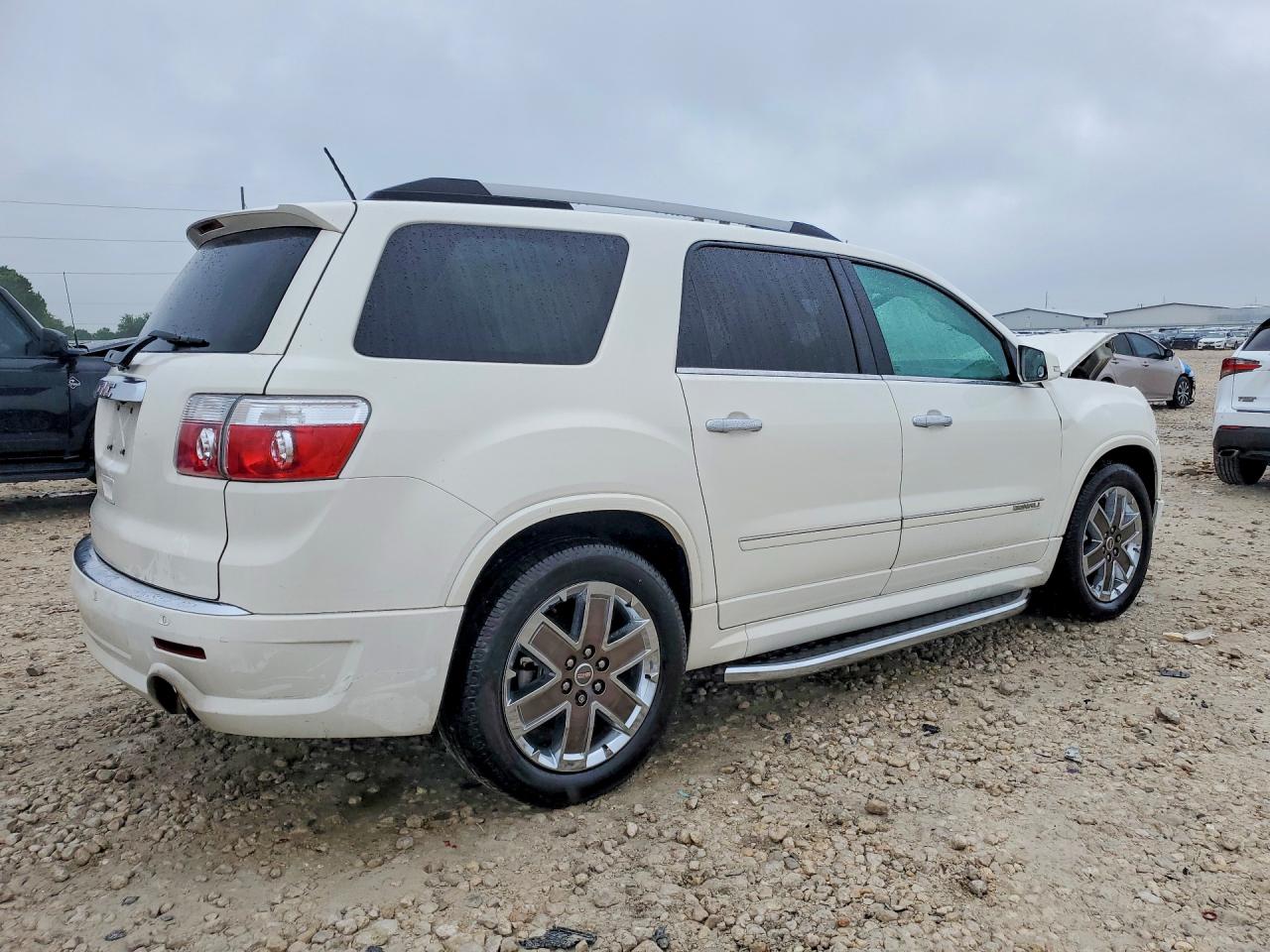2011 GMC ACADIA DENALI photo 7