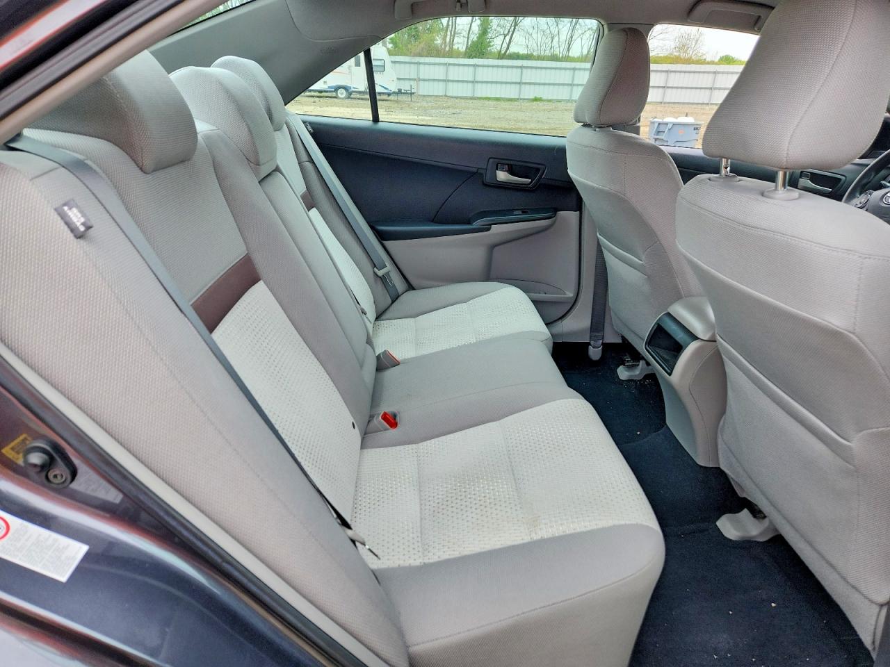 2012 TOYOTA CAMRY LE photo 10