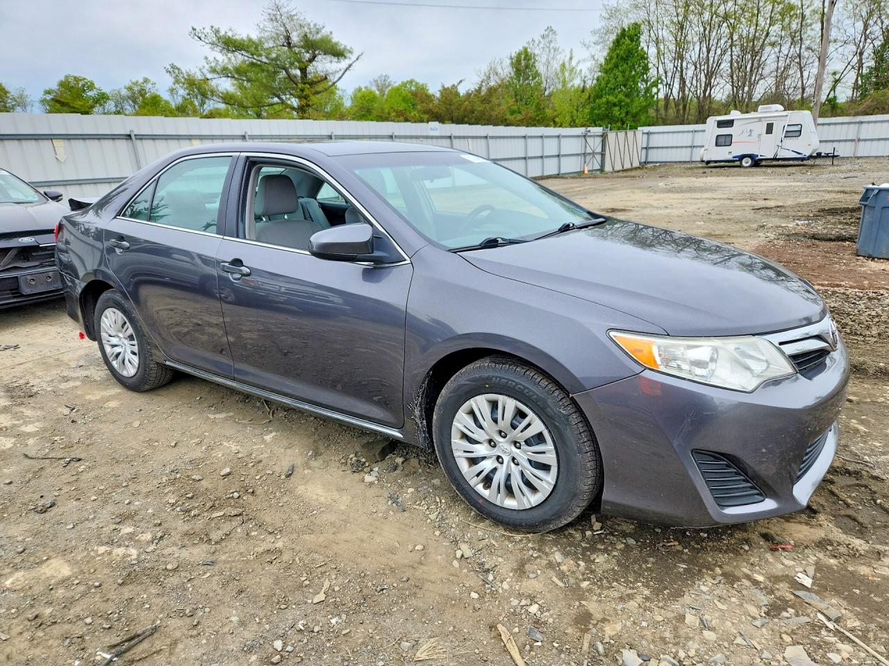 2012 TOYOTA CAMRY LE photo 4