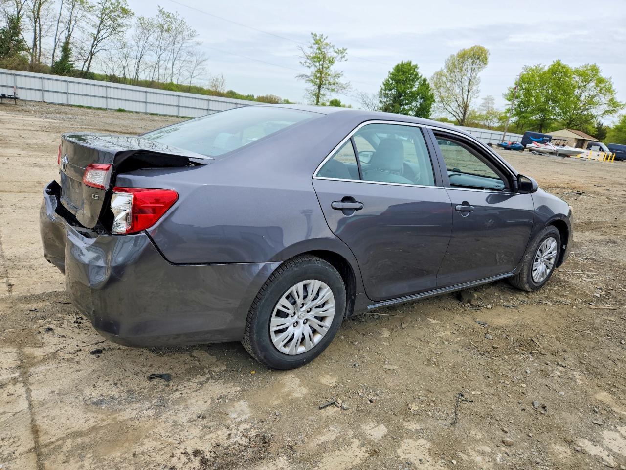 2012 TOYOTA CAMRY LE photo 3