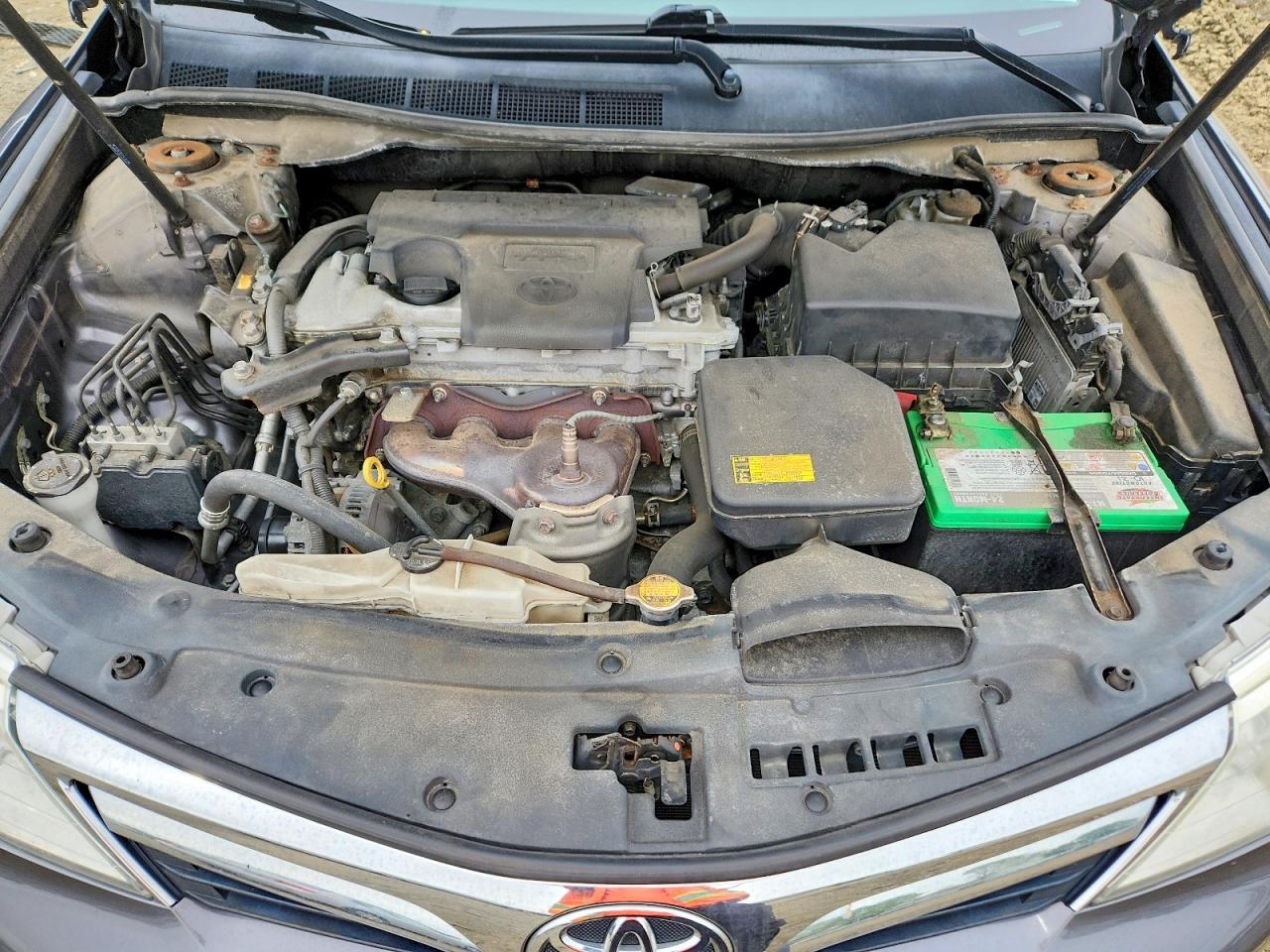 2012 TOYOTA CAMRY LE photo 11