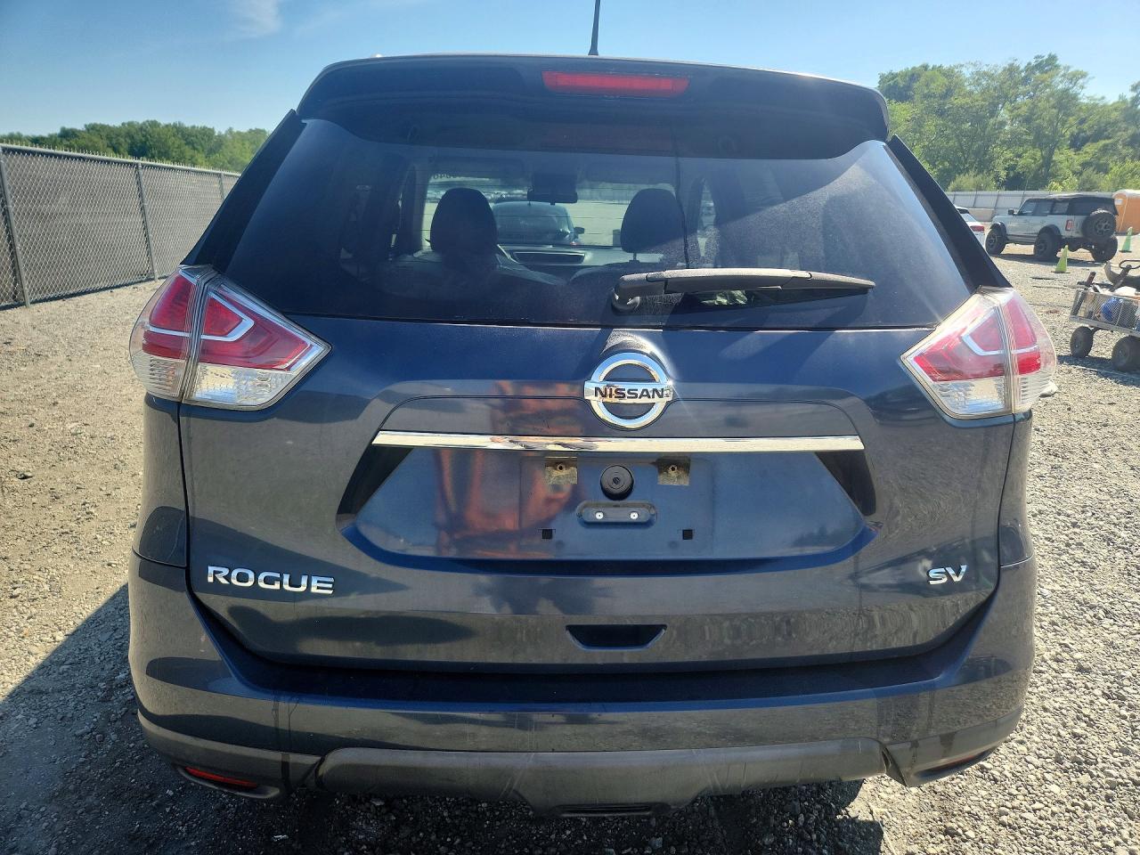 2016 NISSAN ROGUE SV photo 16