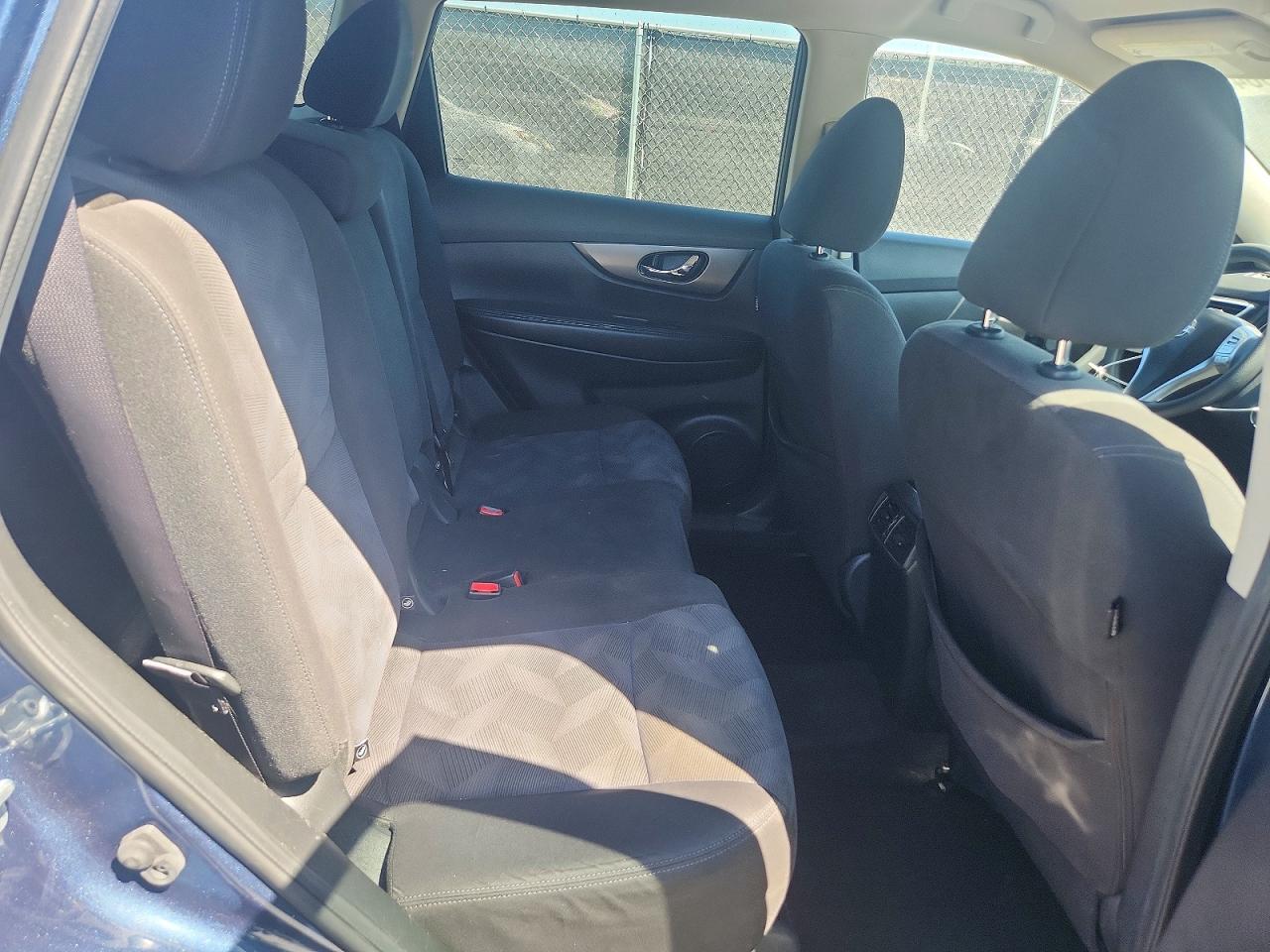 2016 NISSAN ROGUE SV photo 28