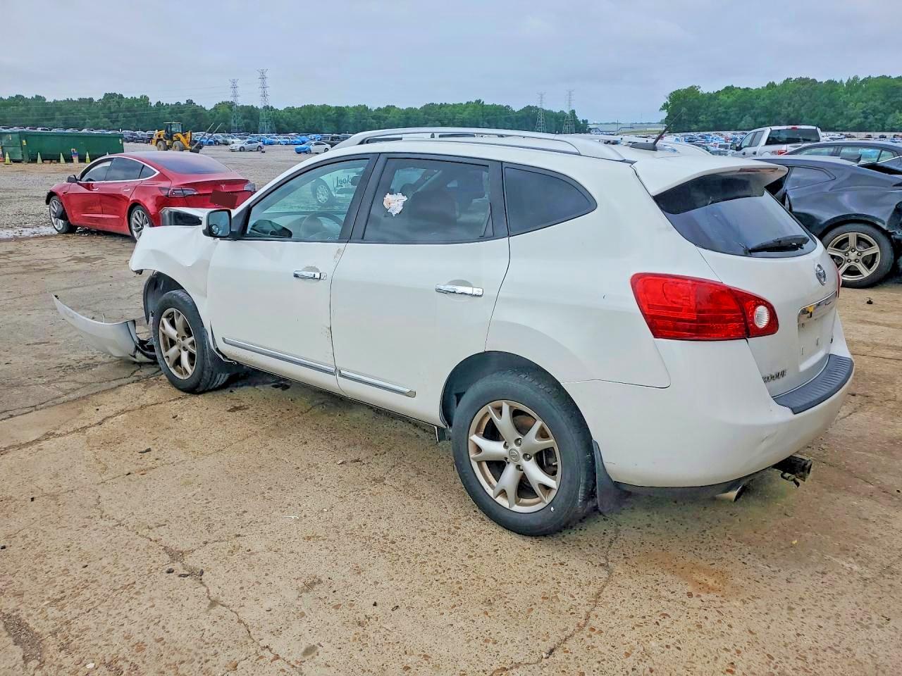 2011 NISSAN ROGUE S photo 3