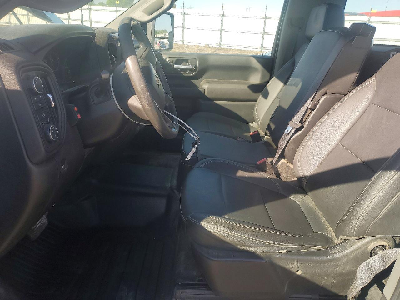2021 CHEVROLET SILVERADO K2500 HEAVY DUTY photo 13