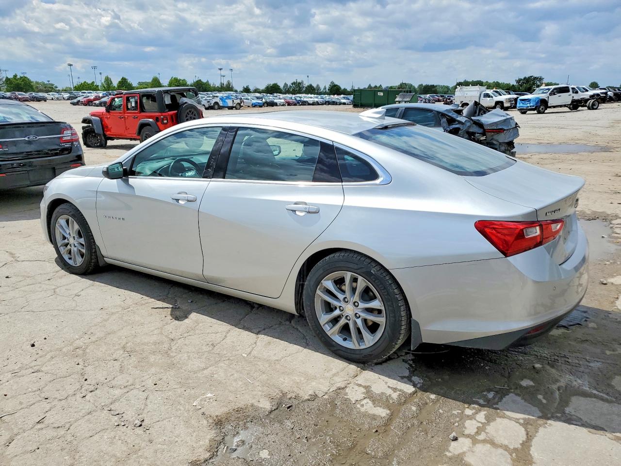 2016 CHEVROLET MALIBU LT photo 3