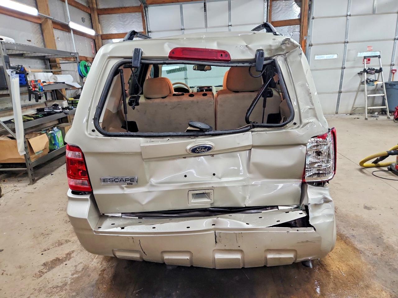2012 FORD ESCAPE XLT photo 6