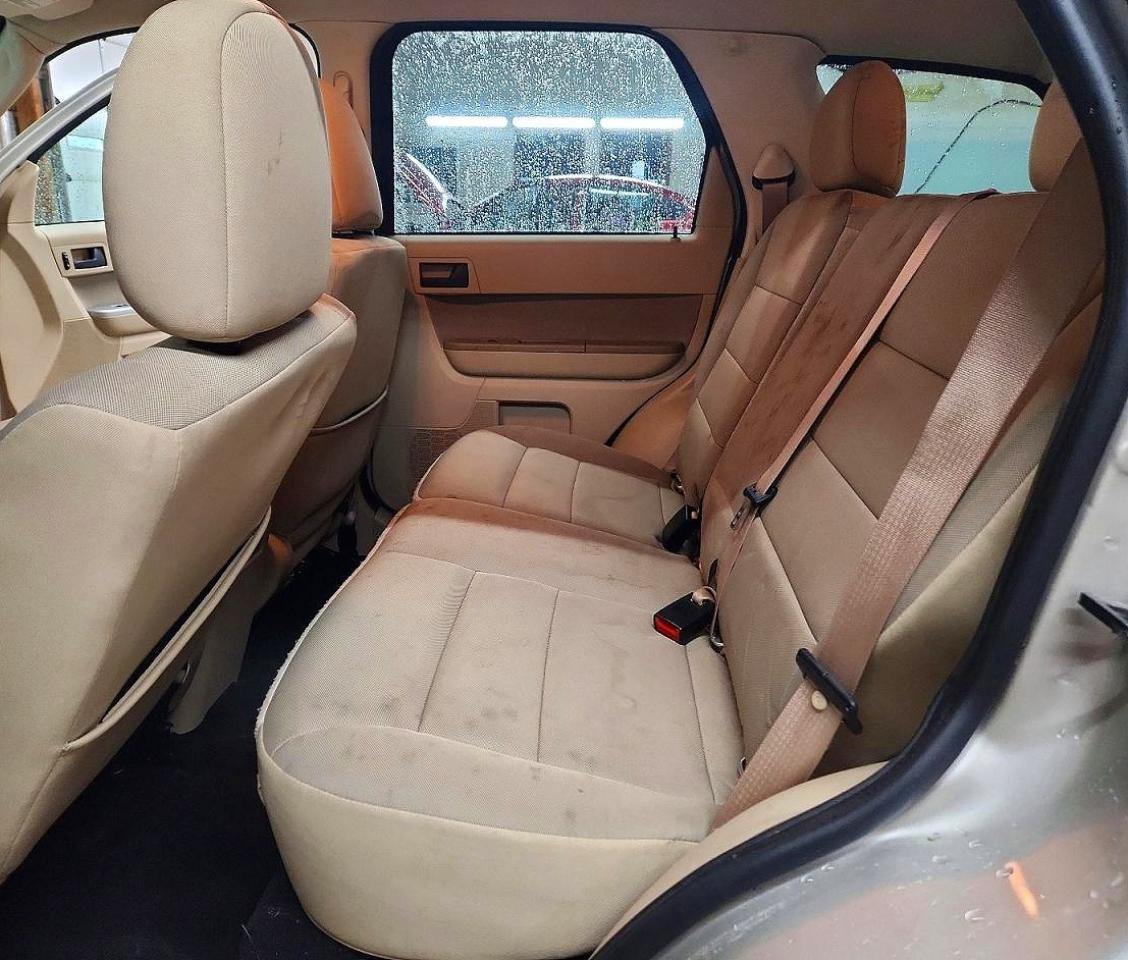 2012 FORD ESCAPE XLT photo 11