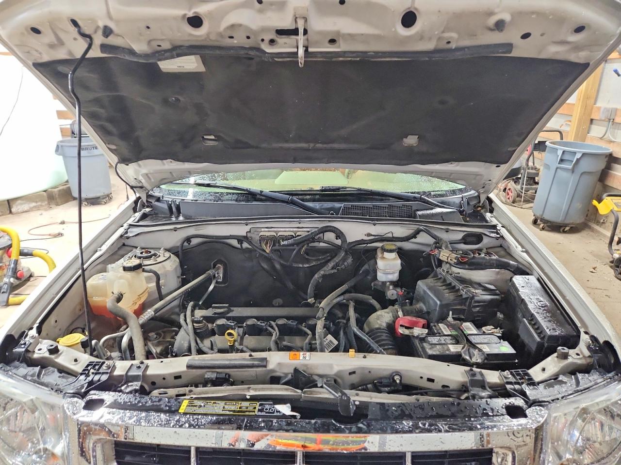 2012 FORD ESCAPE XLT photo 12