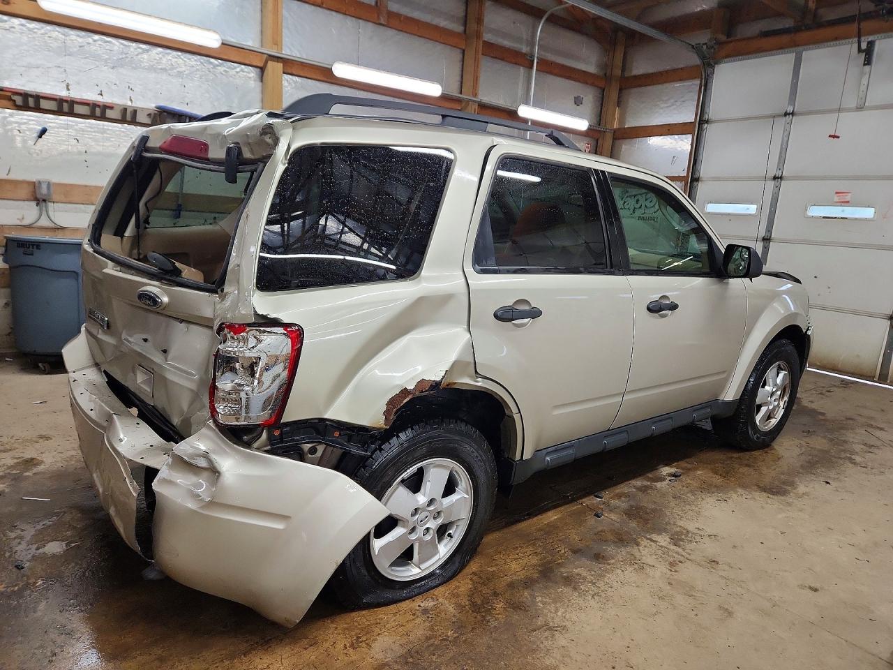 2012 FORD ESCAPE XLT photo 3