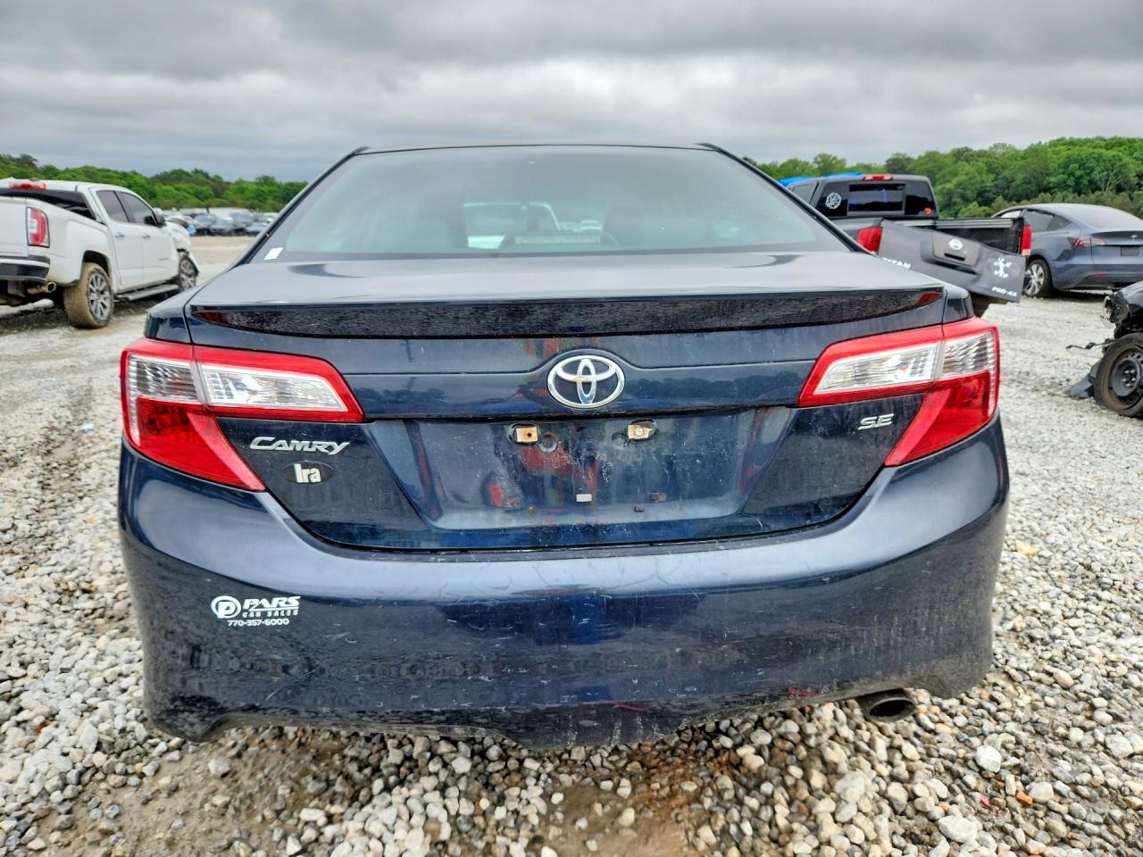 2013 TOYOTA CAMRY SE photo 11