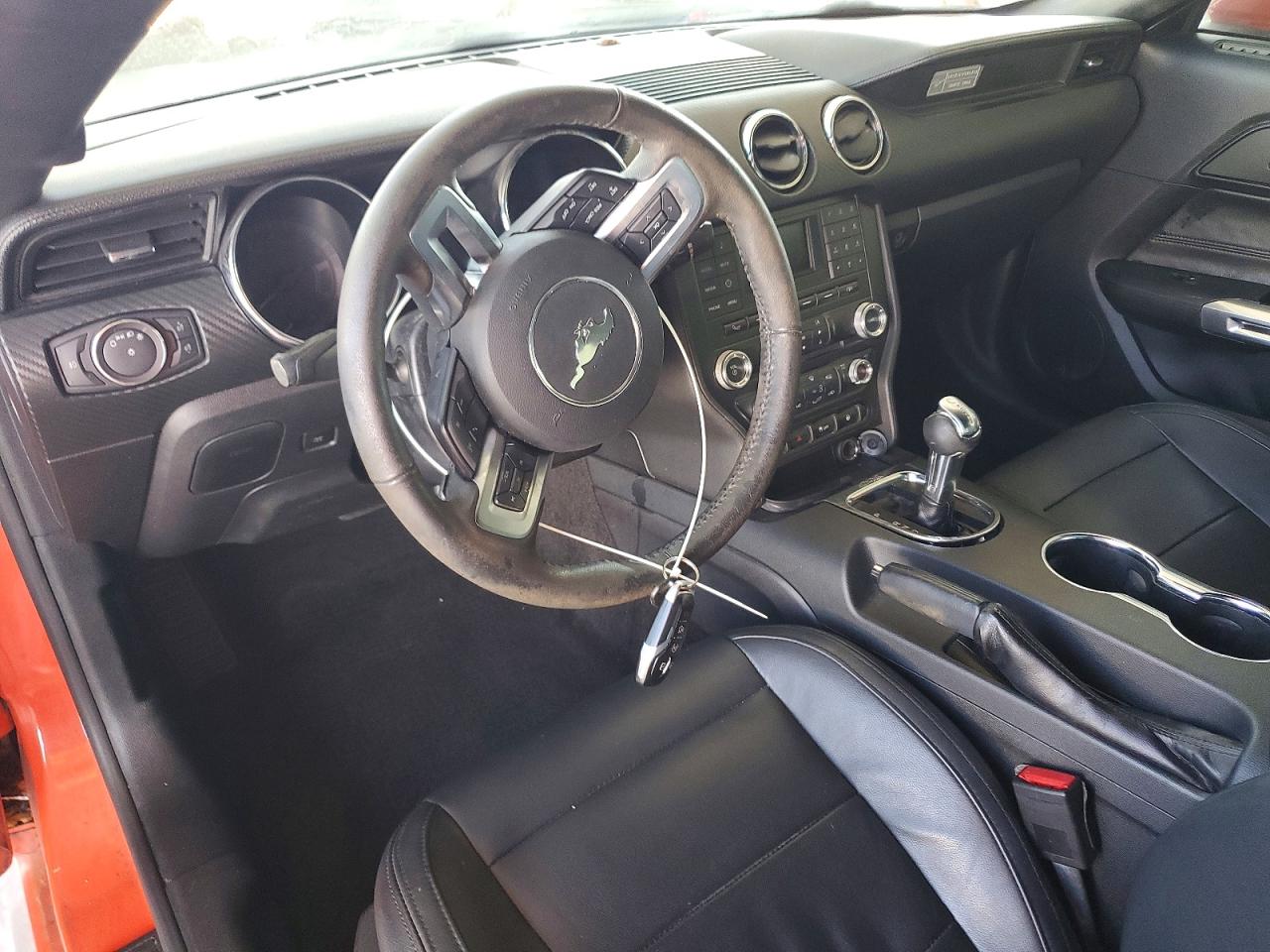 2015 FORD MUSTANG photo 22