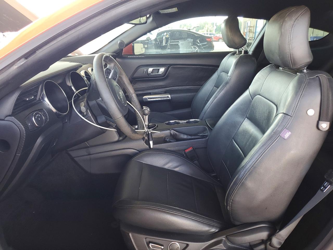 2015 FORD MUSTANG photo 19