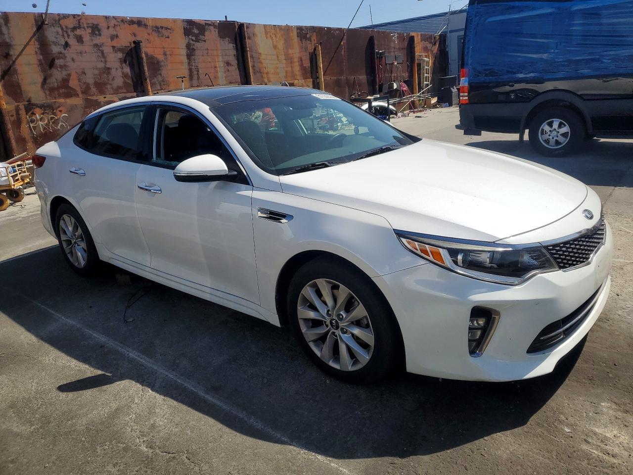 2018 KIA OPTIMA S photo 7