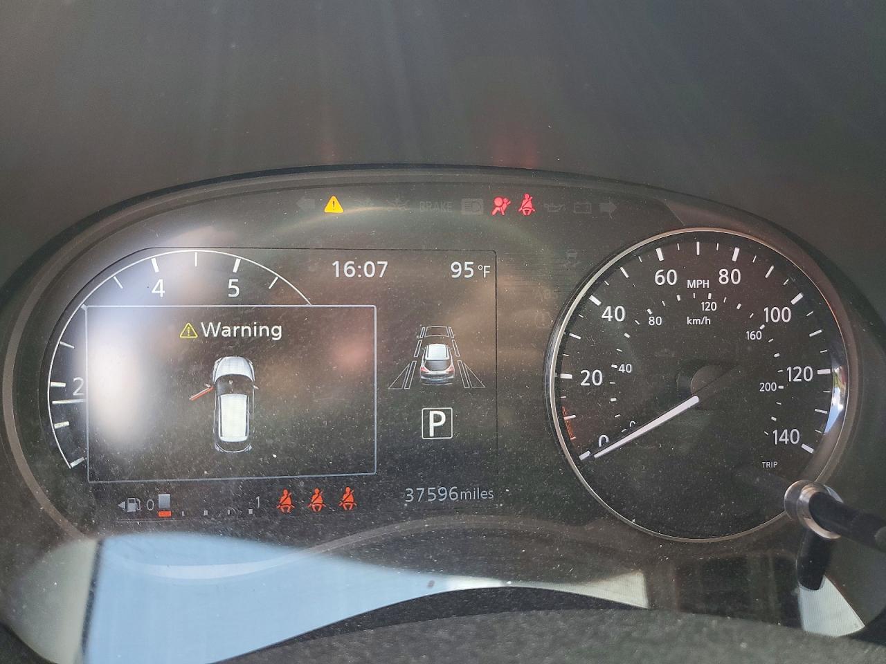2021 NISSAN KICKS SR photo 25