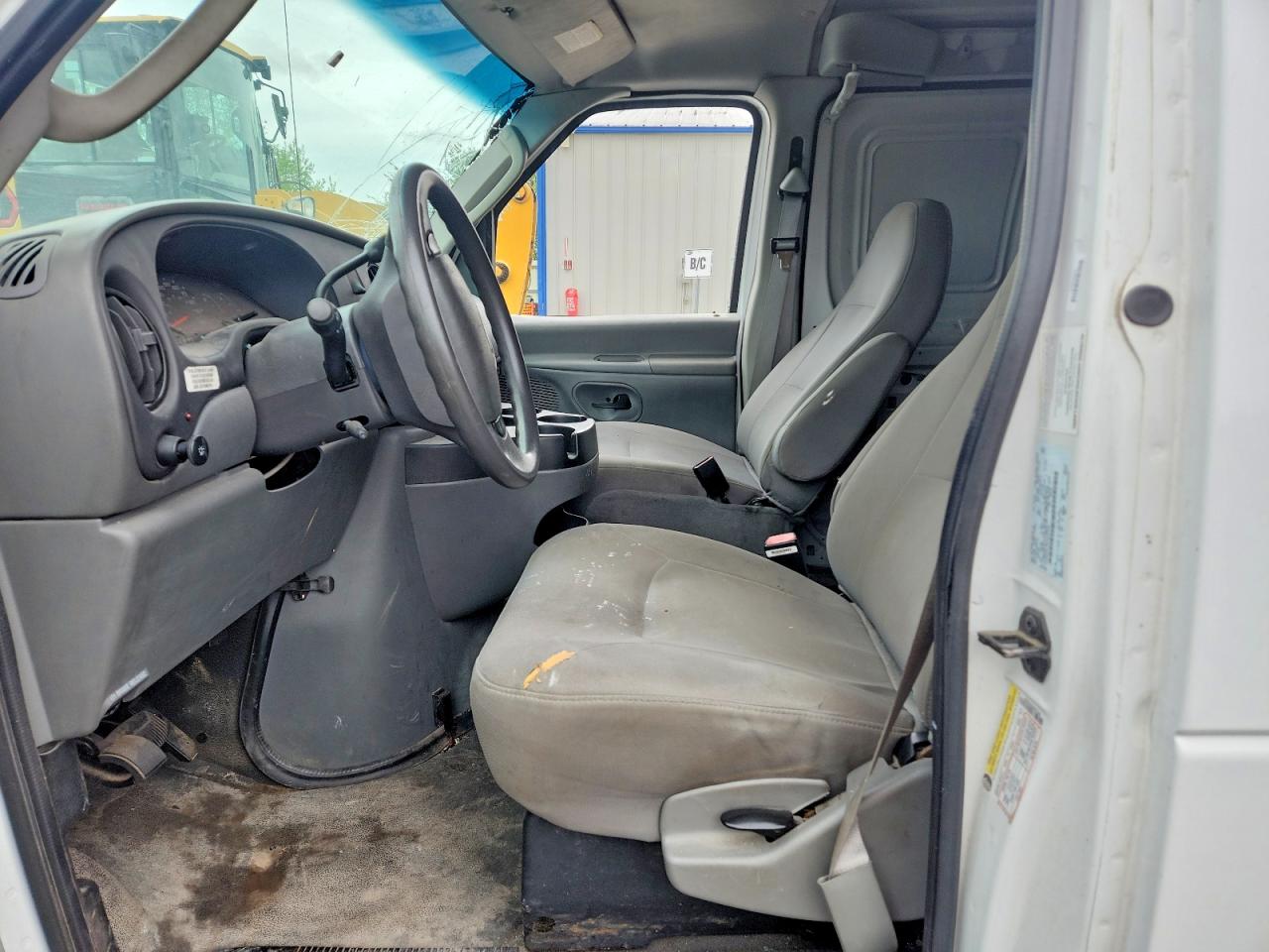 2006 FORD ECONOLINE E250 VAN photo 7