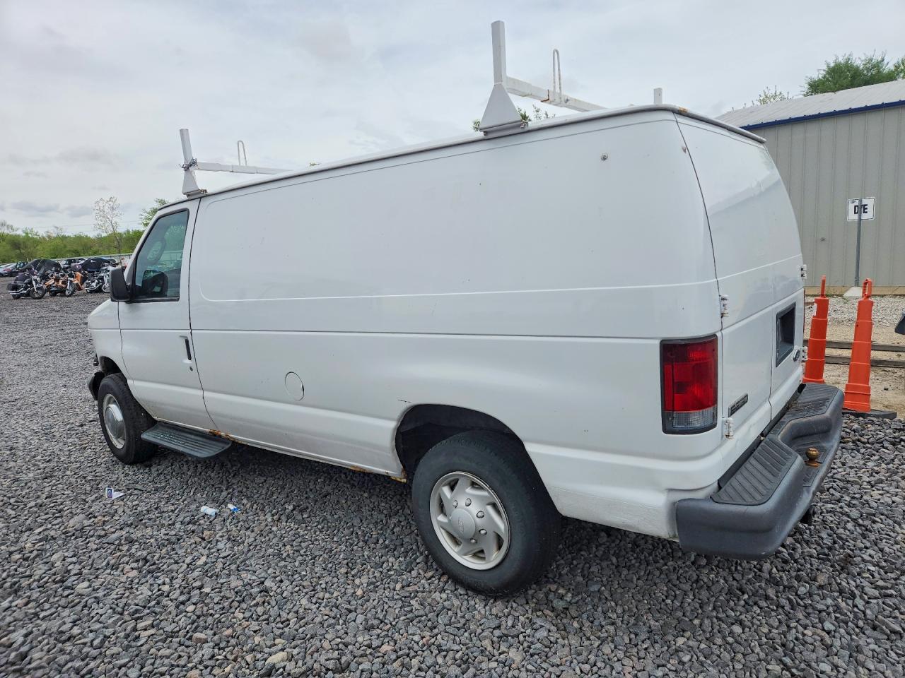 2006 FORD ECONOLINE E250 VAN photo 2