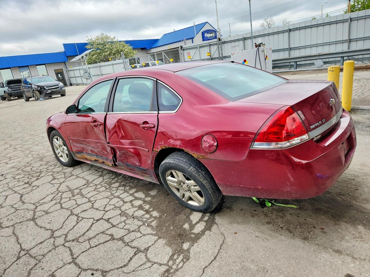 2011 CHEVROLET IMPALA LT photo 3