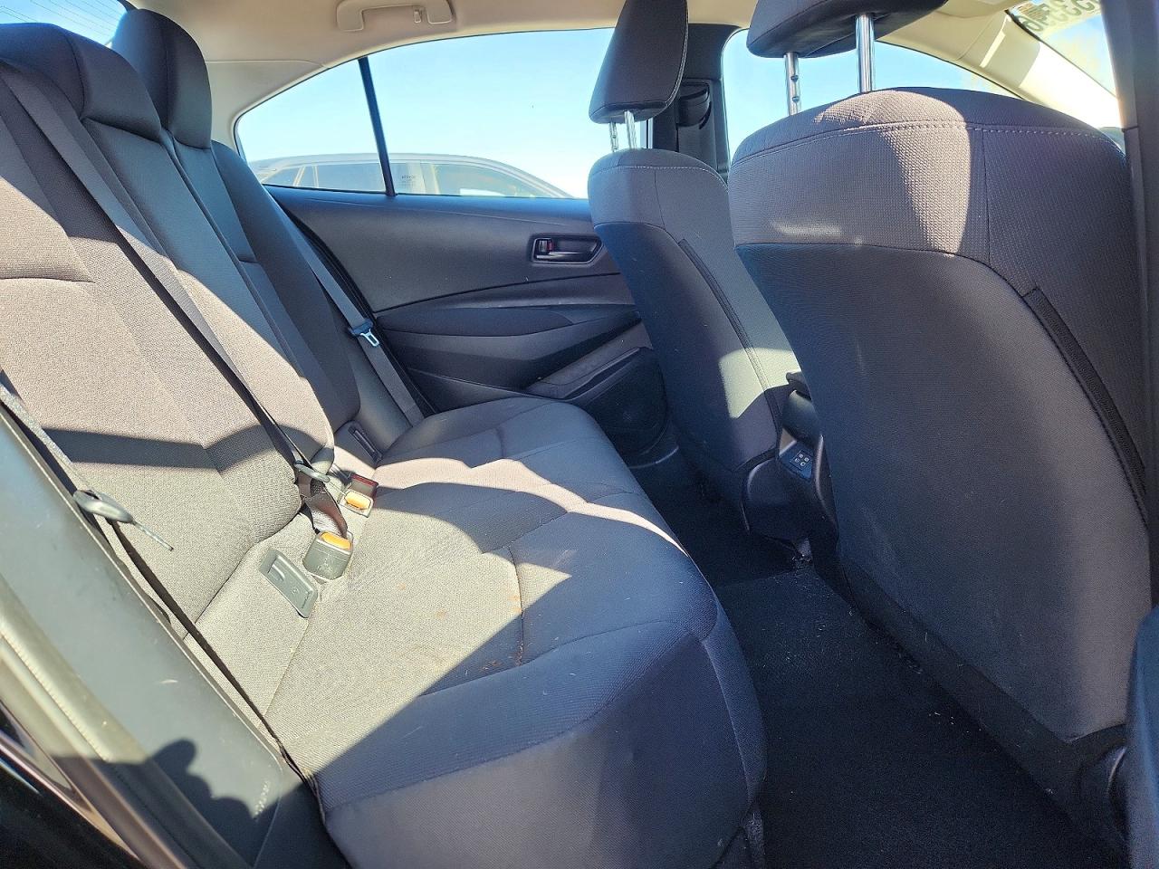 2025 TOYOTA COROLLA LE photo 28