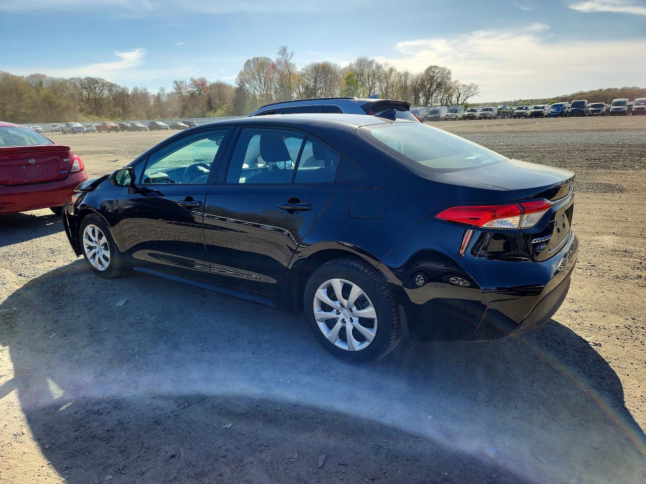 2025 TOYOTA COROLLA LE photo 4