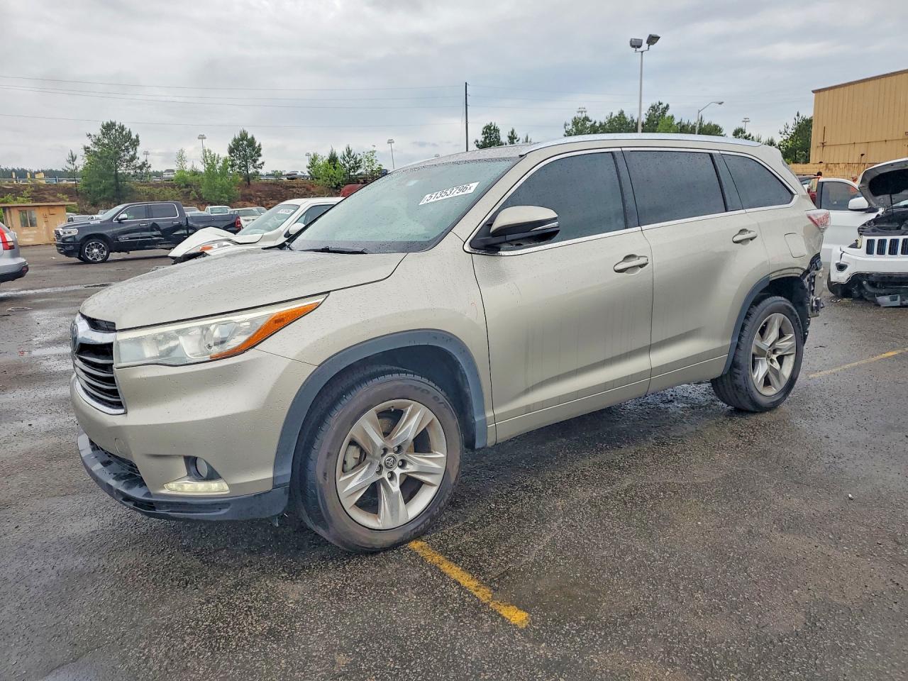 2016 TOYOTA HIGHLANDER