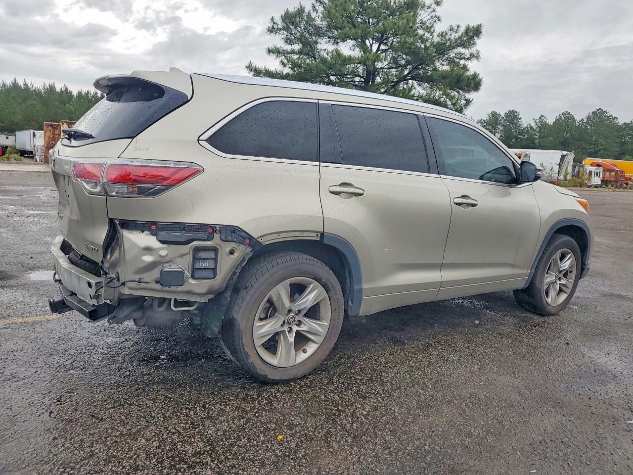 2016 TOYOTA HIGHLANDER LIMITED PLATINUM photo 5