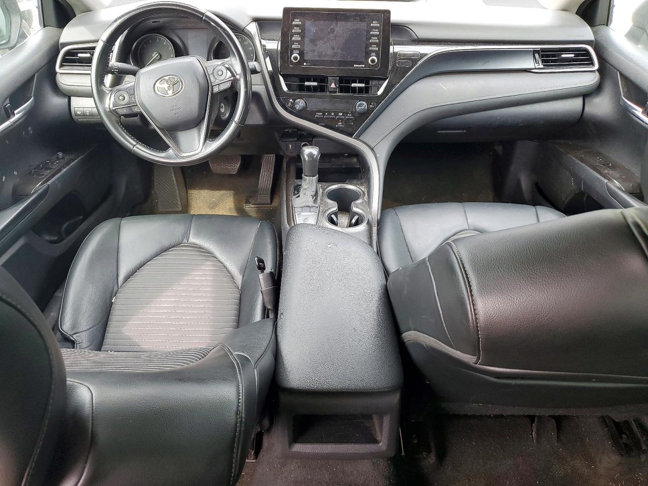 2022 TOYOTA CAMRY SE photo 15
