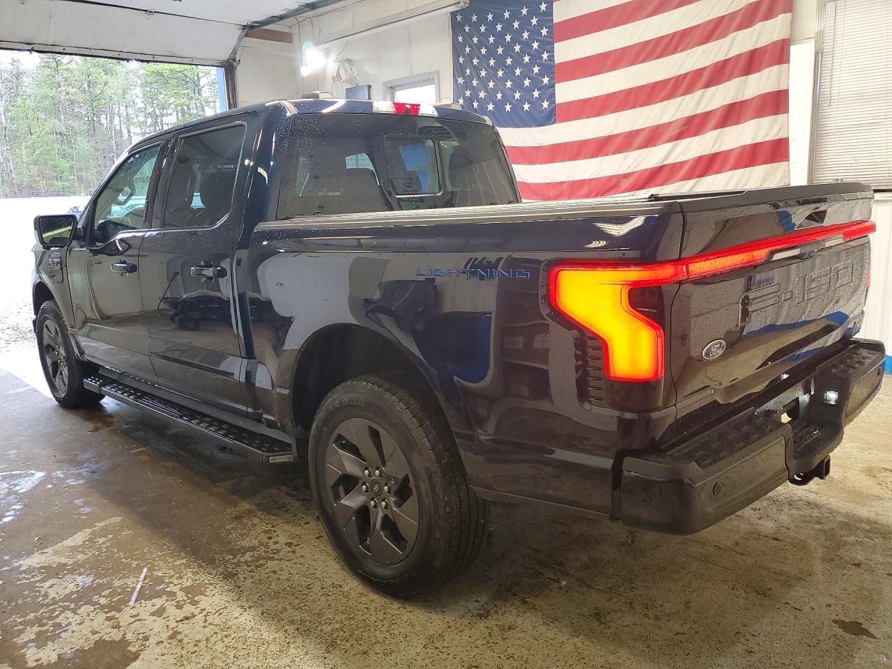 2023 FORD F150 LIGHTNING PRO photo 4