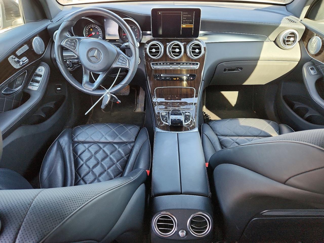 2016 MERCEDES-BENZ GLC 300 4MATIC photo 22