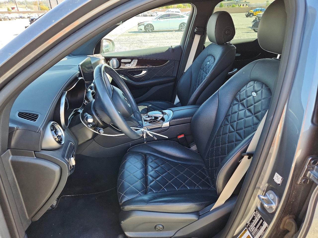 2016 MERCEDES-BENZ GLC 300 4MATIC photo 19