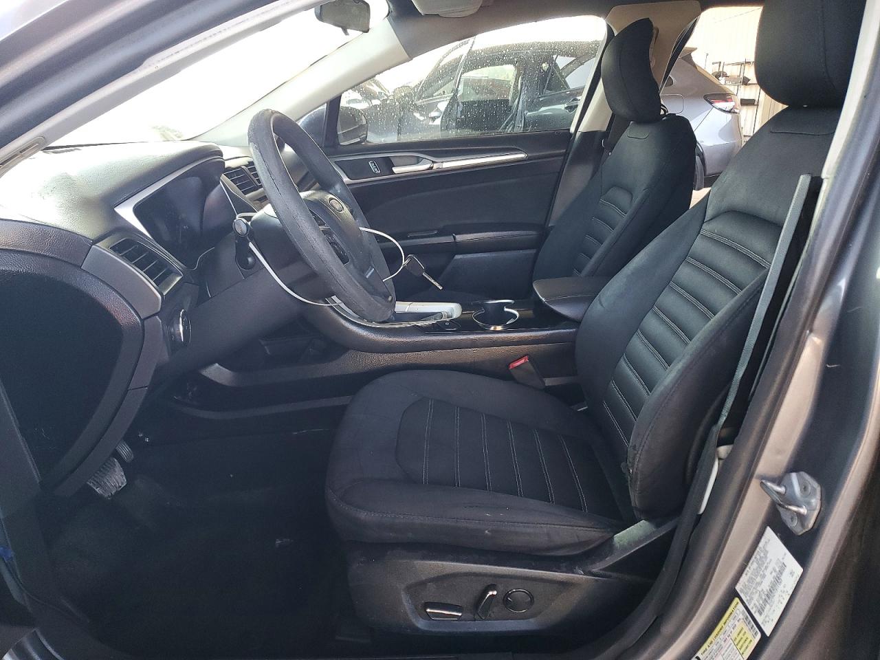 2014 FORD FUSION SE photo 25