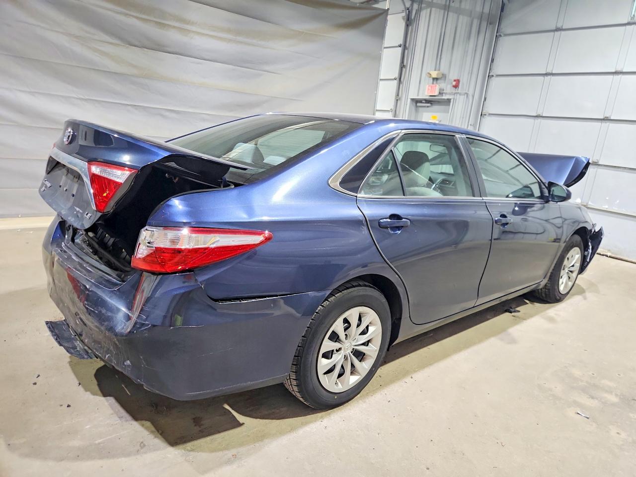 2016 TOYOTA CAMRY LE photo 7