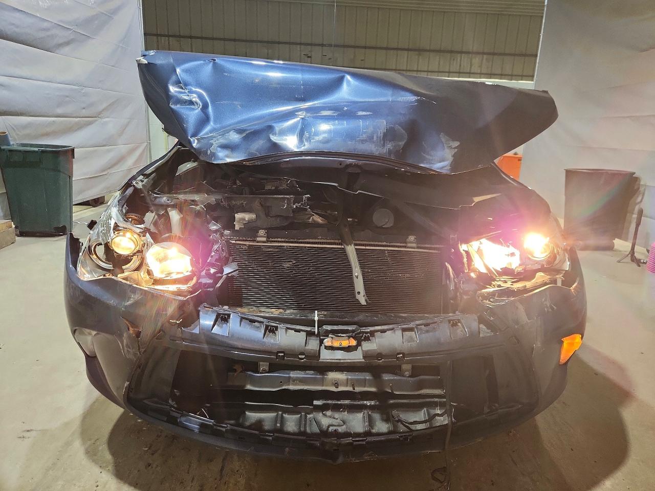 2016 TOYOTA CAMRY LE photo 13