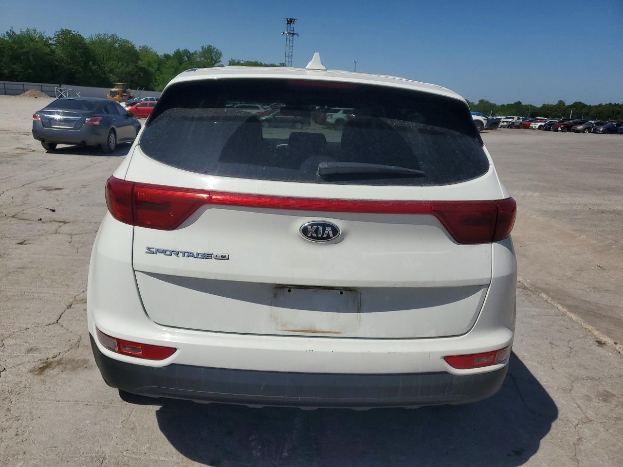 2018 KIA SPORTAGE LX photo 16