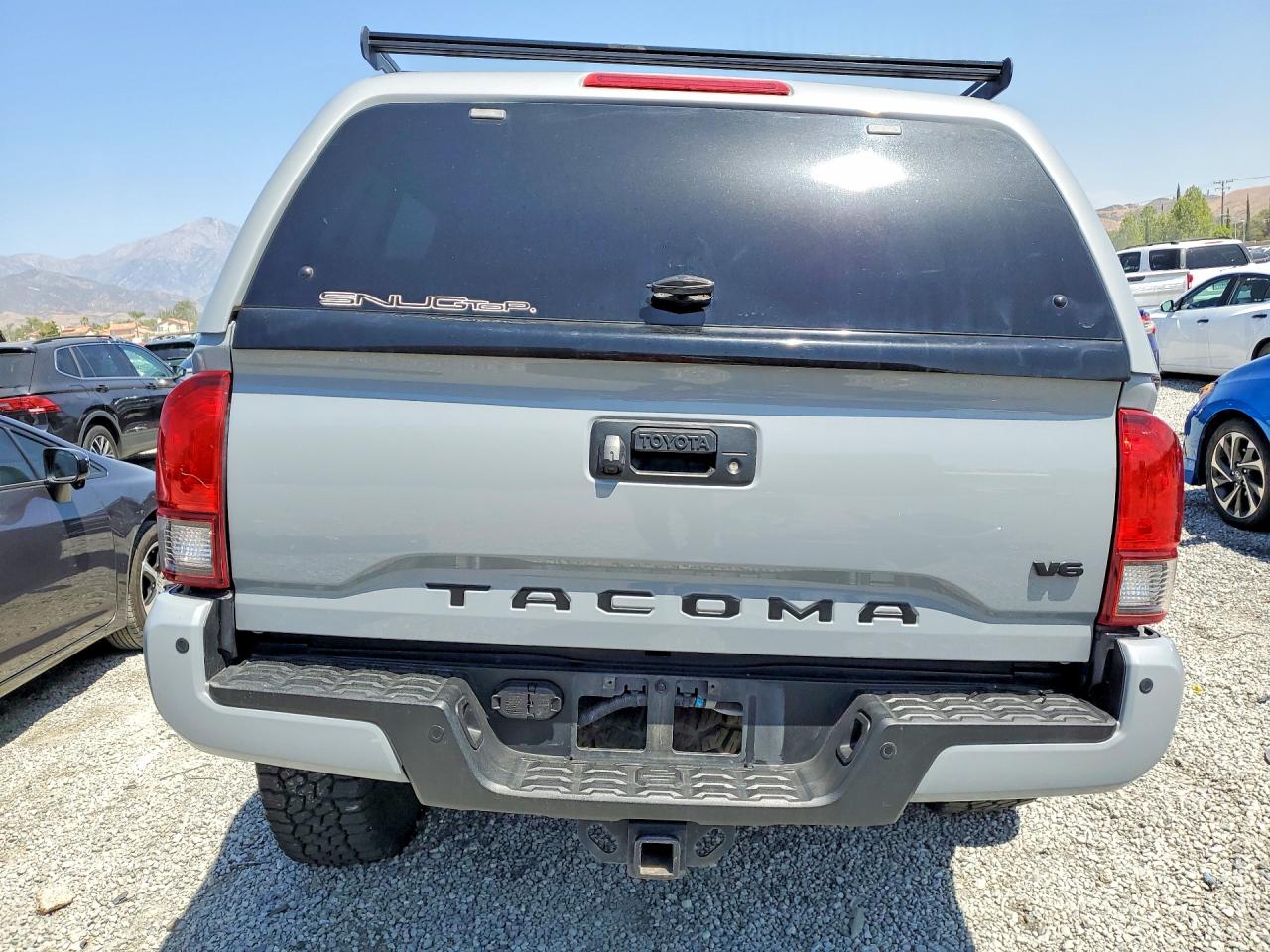 2019 TOYOTA TACOMA TRD OFF-ROAD photo 16