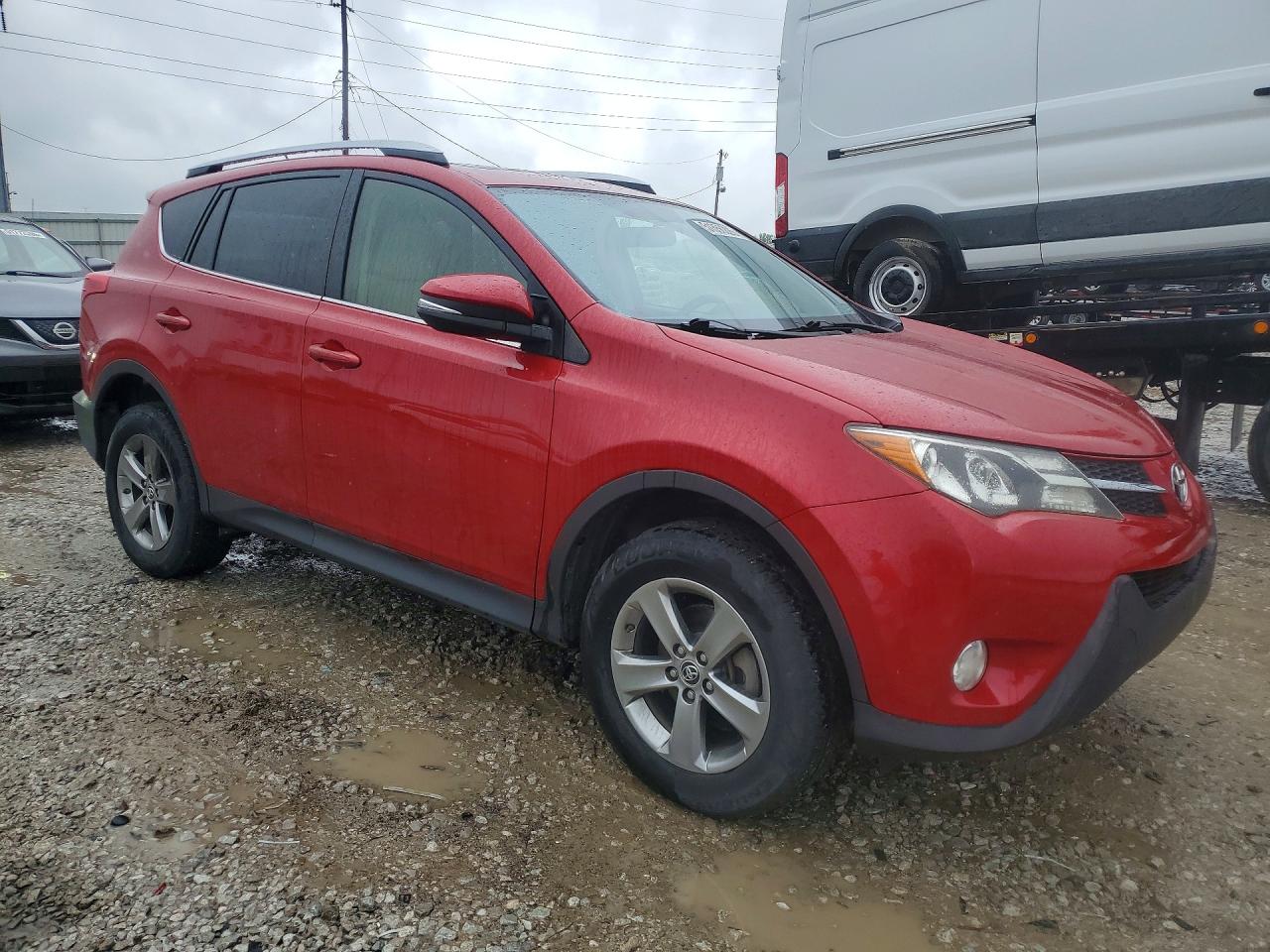 2015 TOYOTA RAV4 XLE photo 7
