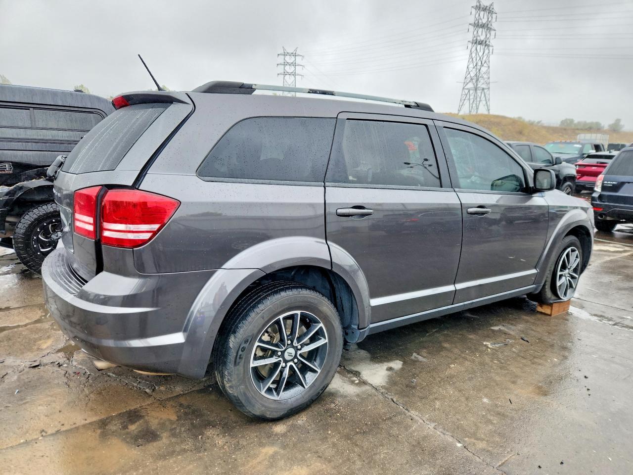 2018 DODGE JOURNEY SE photo 3