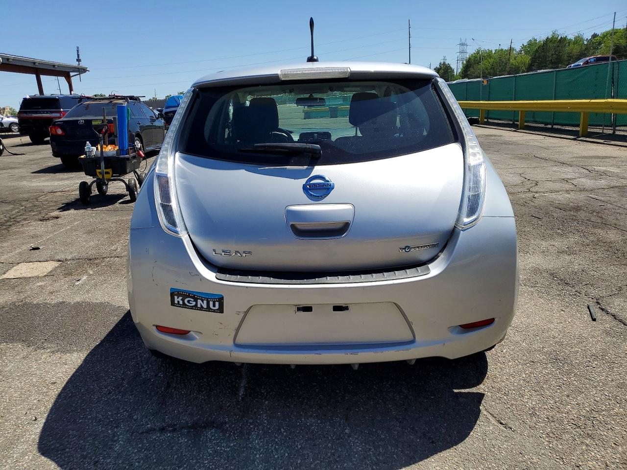 2013 NISSAN LEAF S photo 16