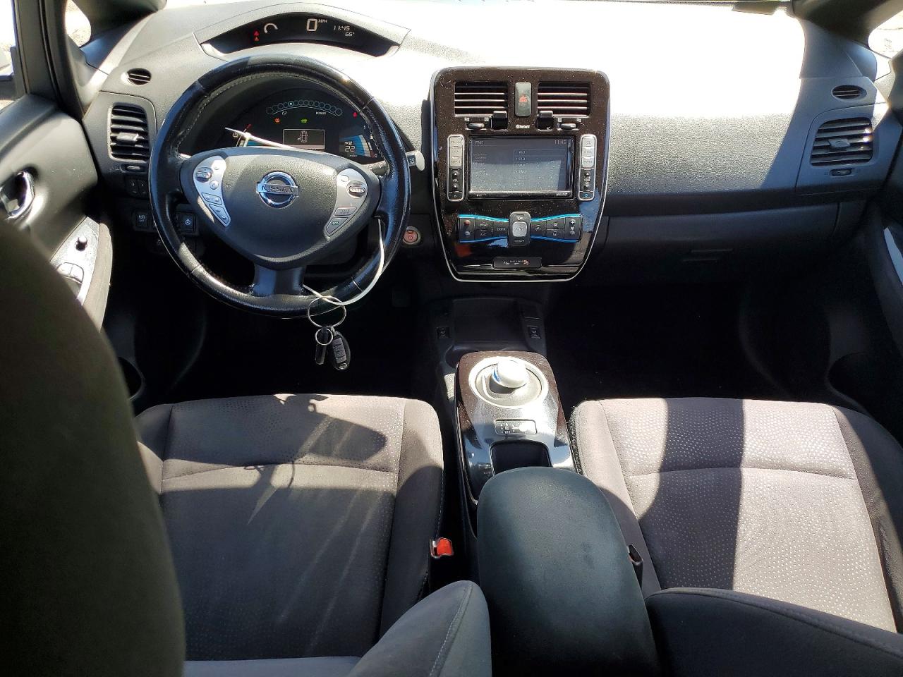 2013 NISSAN LEAF S photo 22