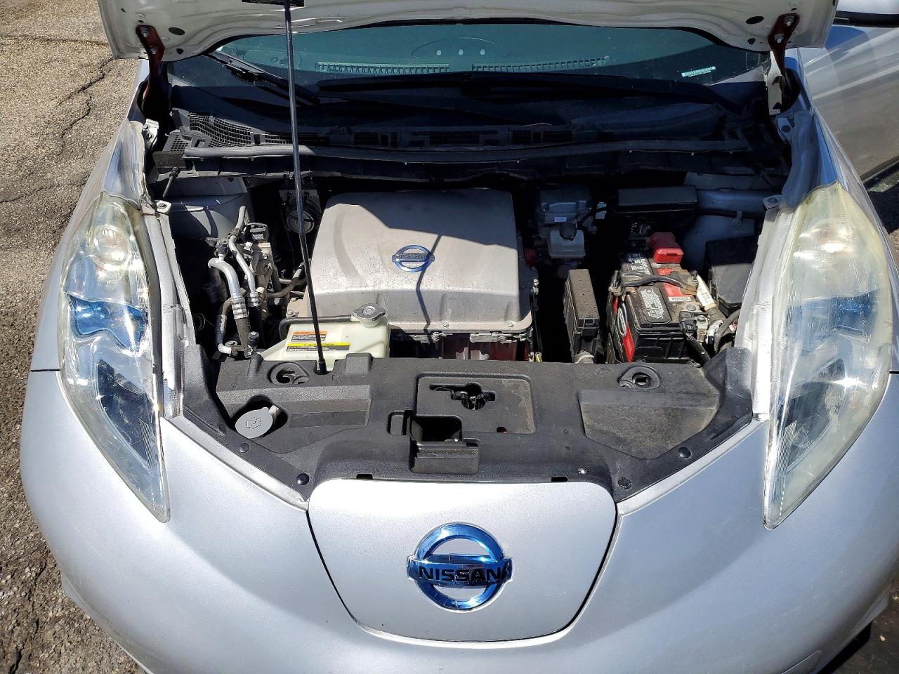 2013 NISSAN LEAF S photo 31