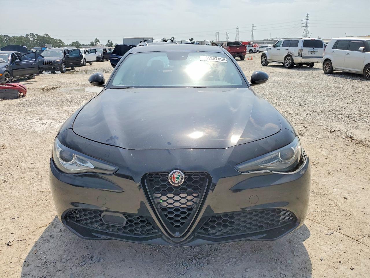 2019 ALFA ROMEO GIULIA photo 9